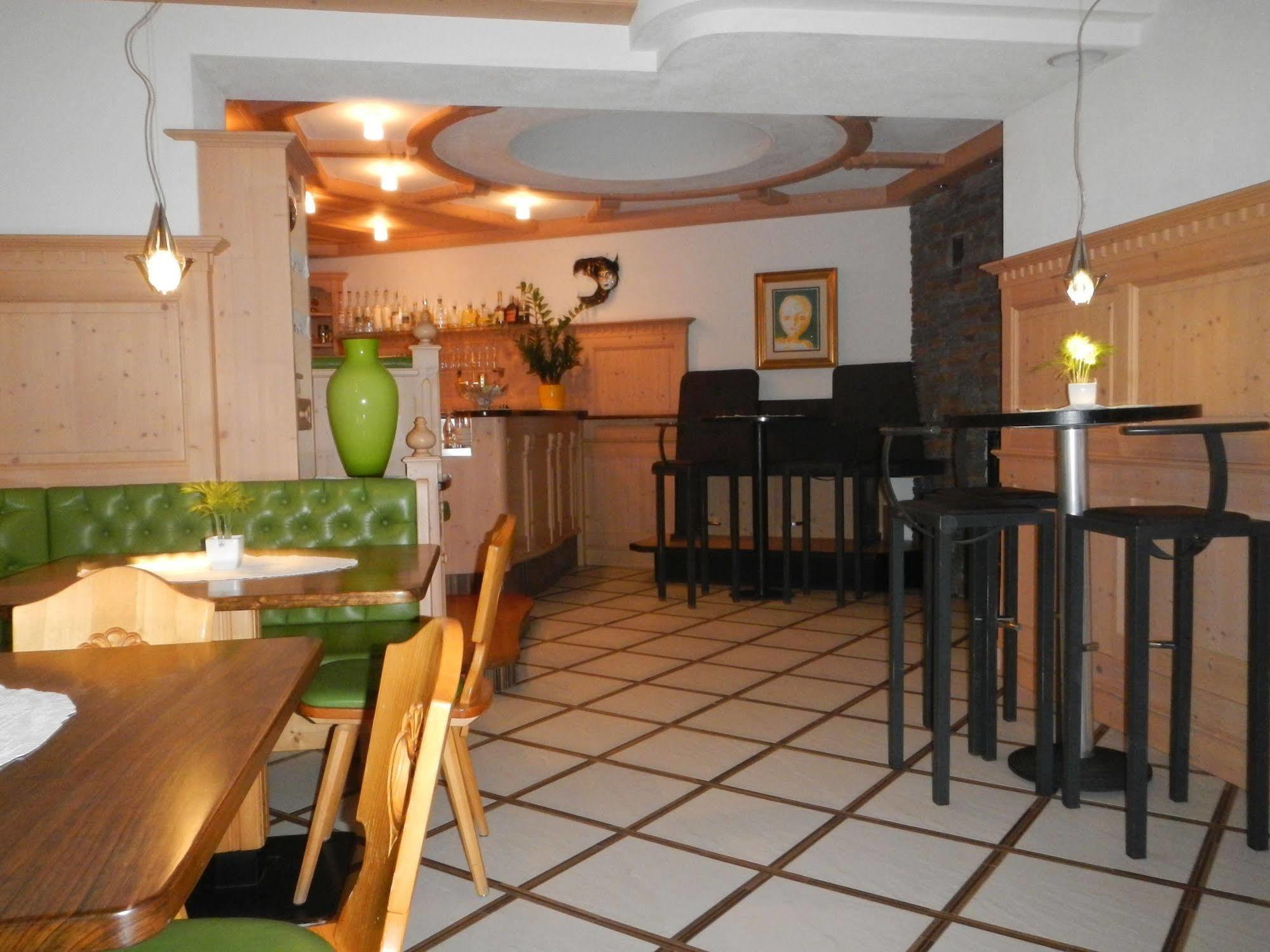 Hotel Piccolo Claudia No Pets San Vigilio Di Marebbe
